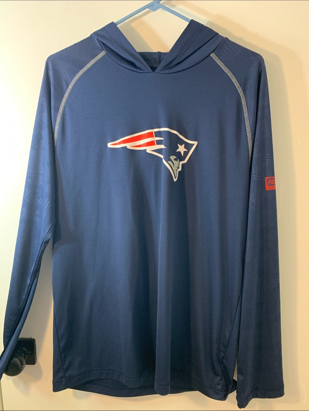 Fanatics Navy Patriots Hooded Performance Shirt with Red & White Logo Mens Lg